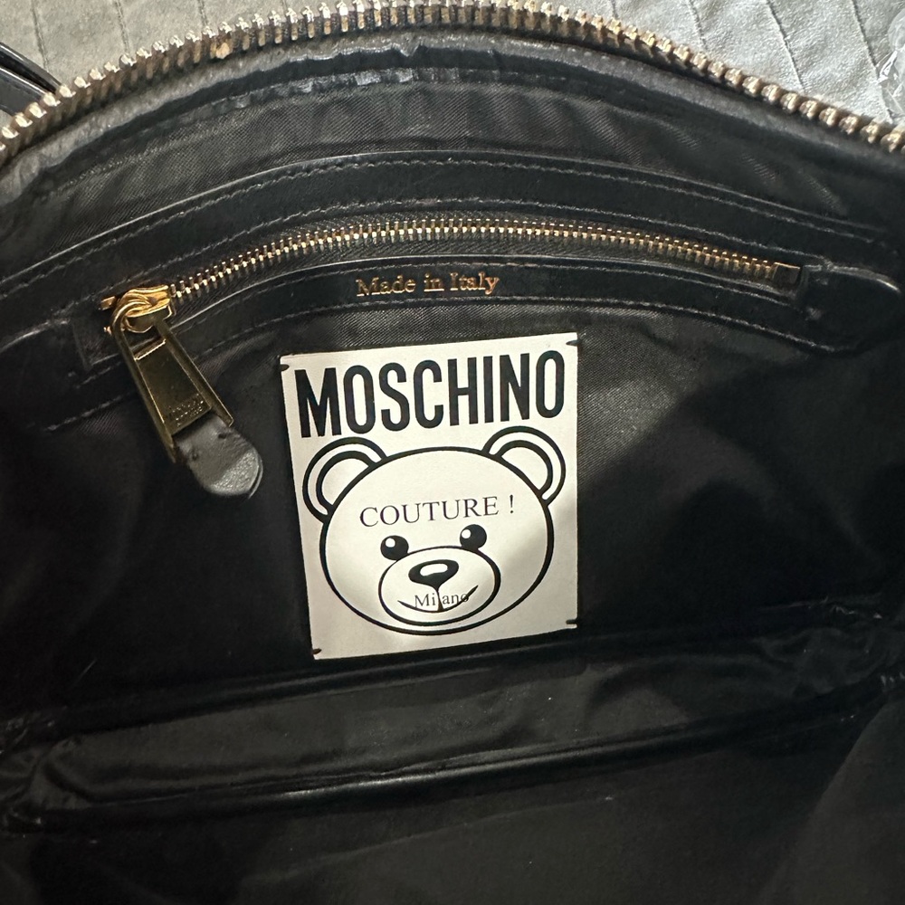 🧸💵MOSCHINO MONEY BEAR CROSSBODY💵🧸 - Picture 3 of 5